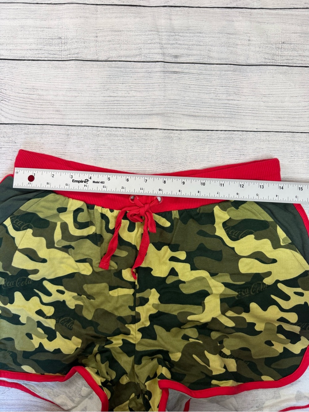 Coke Camo Print Shorts with Red Trim size XL - Picture 8 of 8